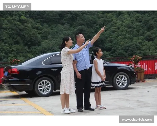 四郎多吉妻子梁老师坚守后勤保障与情感支持角色的无私奉献与坚韧担当